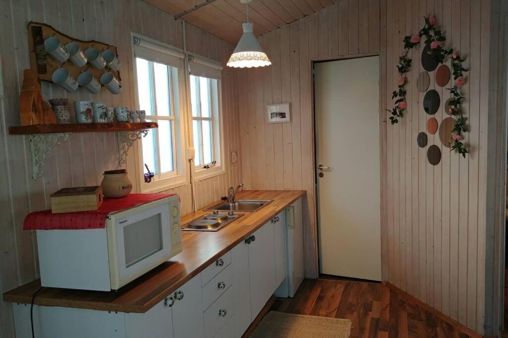Cosy Cottage-Álfabakki-with hot tub Stori-Bakki Exterior foto